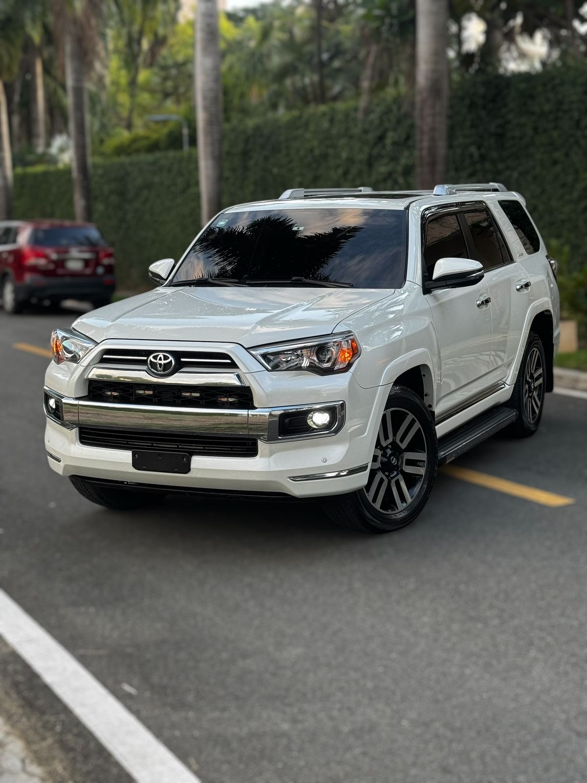 jeepetas y camionetas - Toyota 4 Runner Limited 2021US$54,000 negociable 3