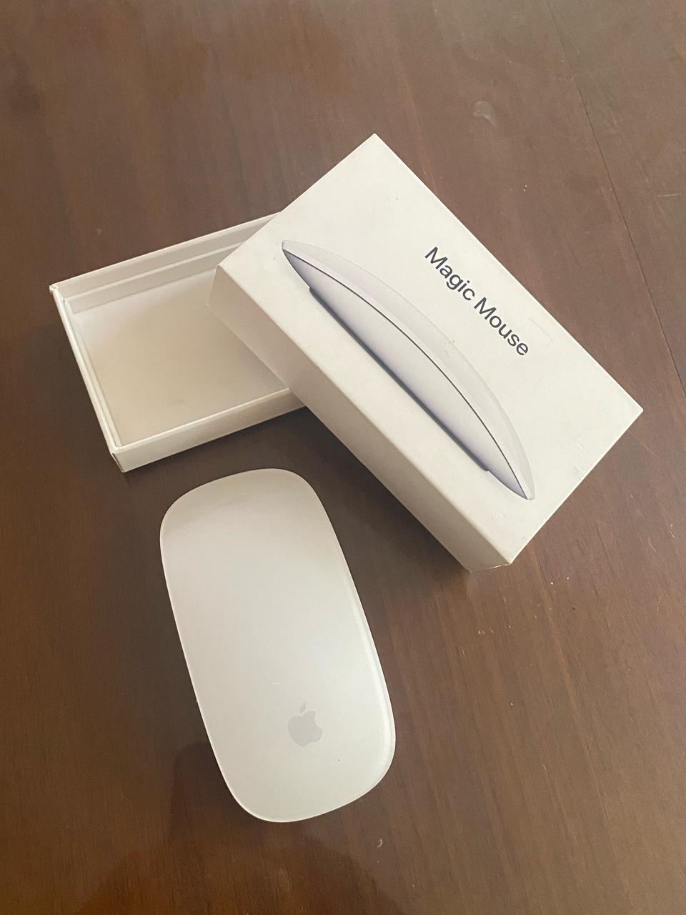otros electronicos - Vendo Magic Mouse 2 inalambrico  1