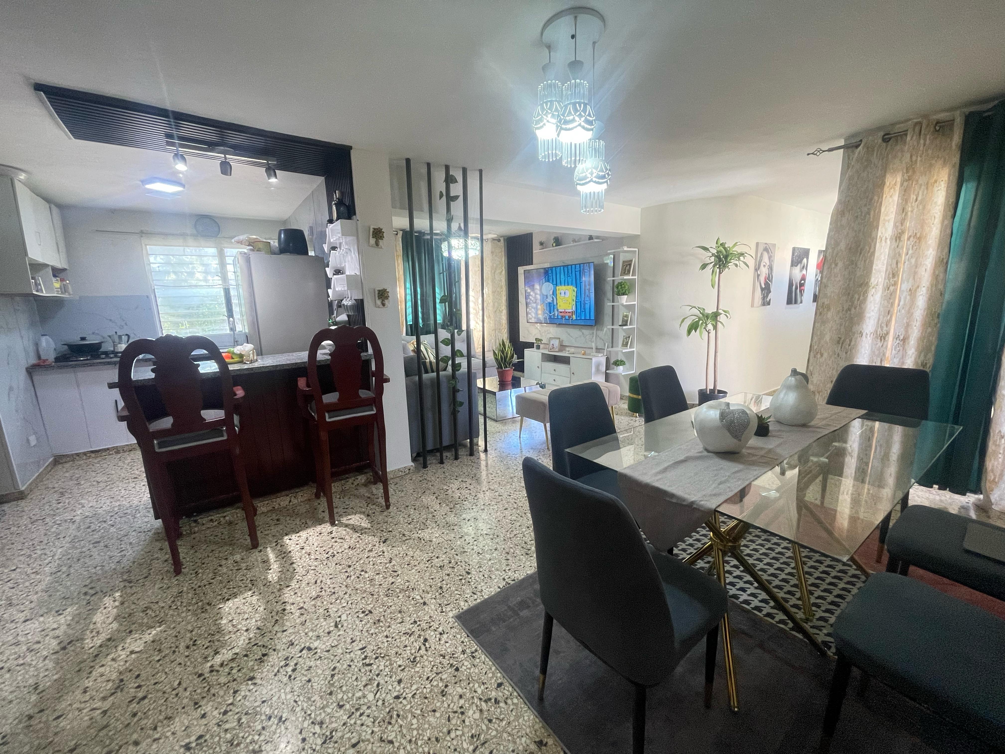 apartamentos - Apartamento clásico en el venta Del Millón DN 3