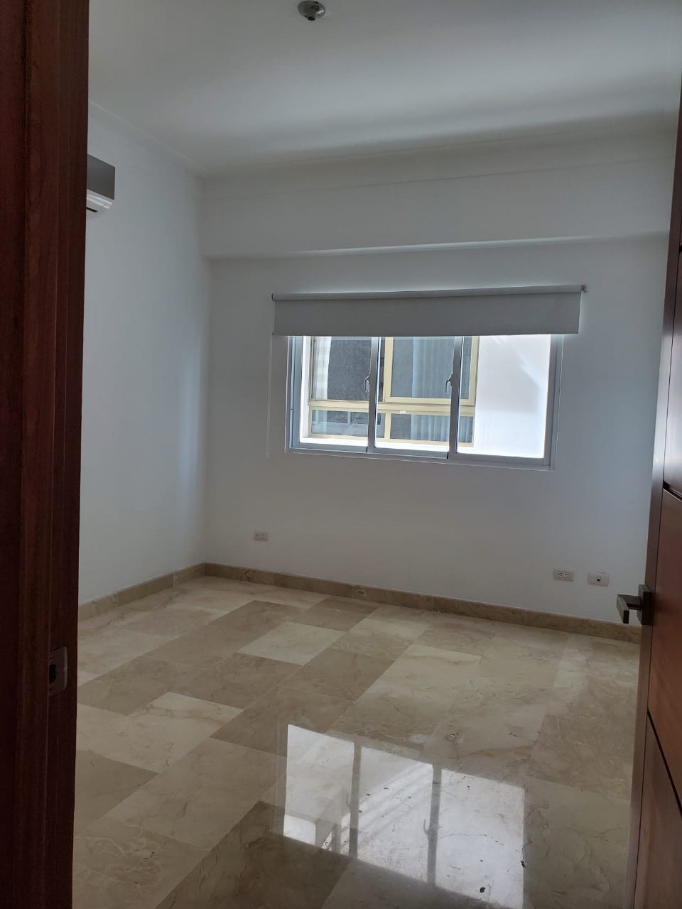 apartamentos - Alquiló mirador sur tres hab con baño dos parqueos 5