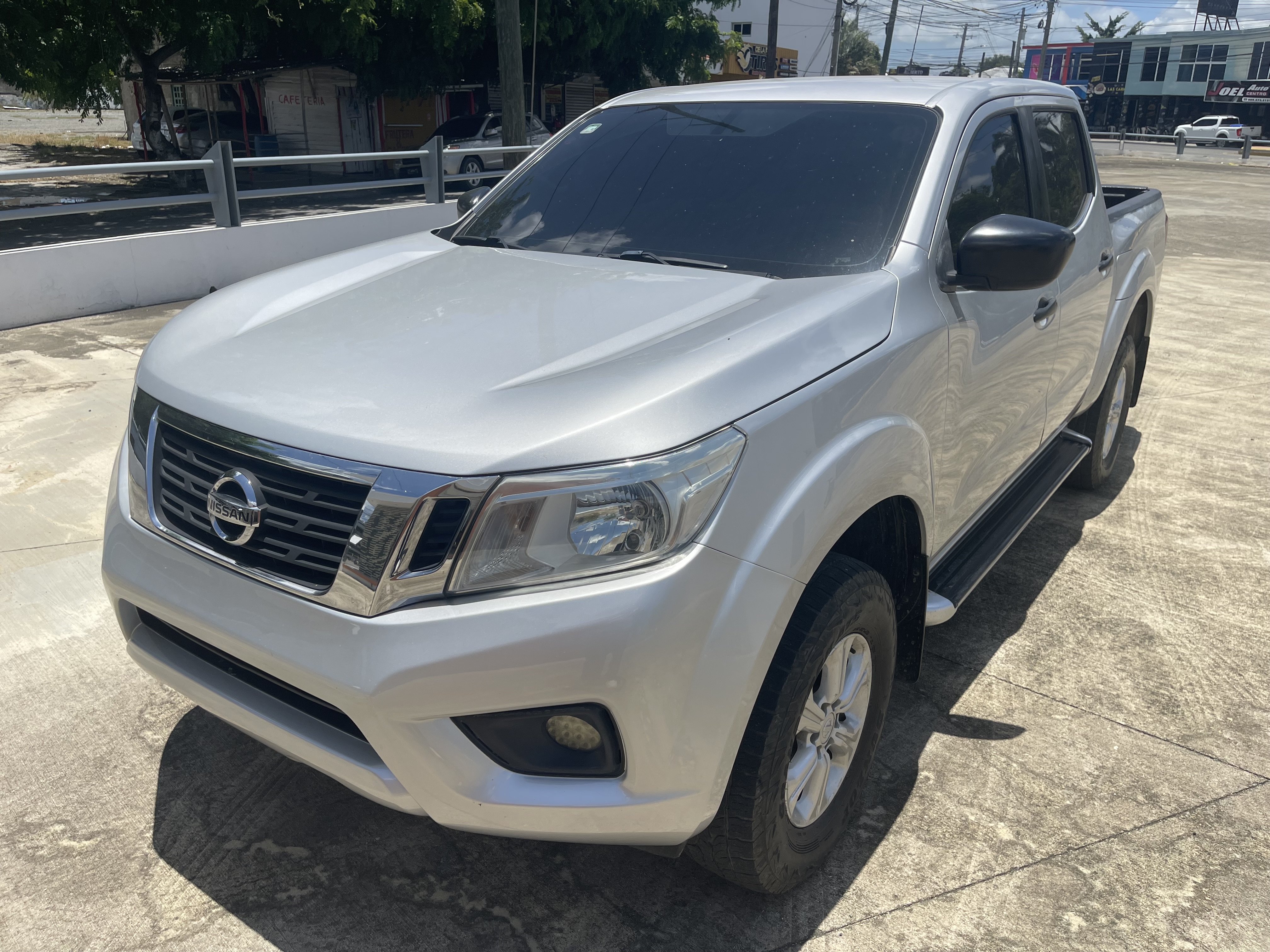 jeepetas y camionetas - Nissan Frontier 4WD, Diesel, único dueño, Alarma. 2