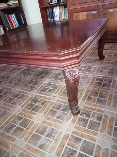 decoración y accesorios - Mesa de caoba cuadrada grande para espacio amplio de  sala , terraza o estar. 1
