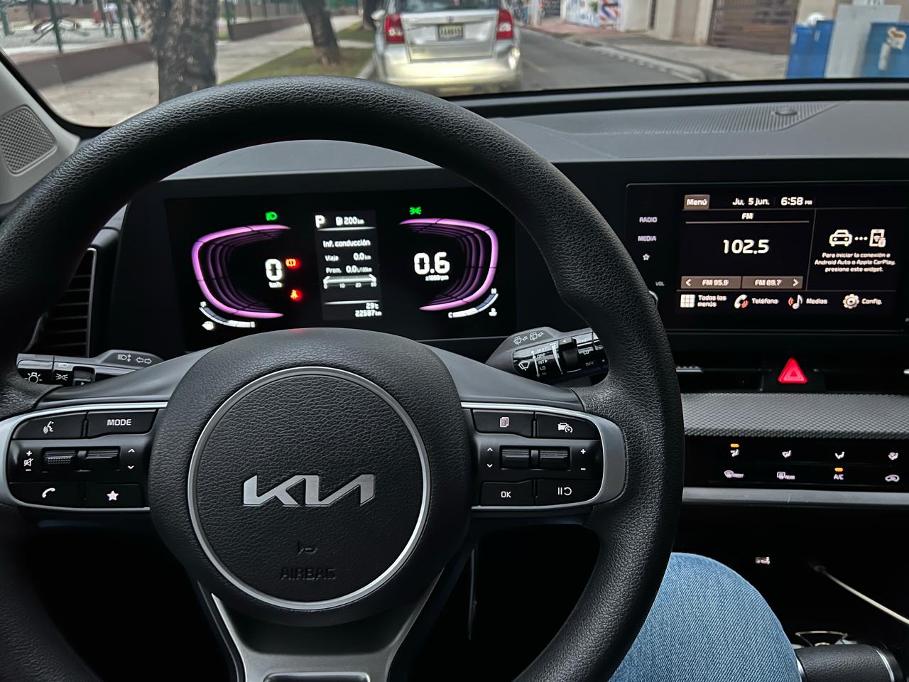 jeepetas y camionetas - Kia Sportage 2023 Gris Mate, como nueva 4