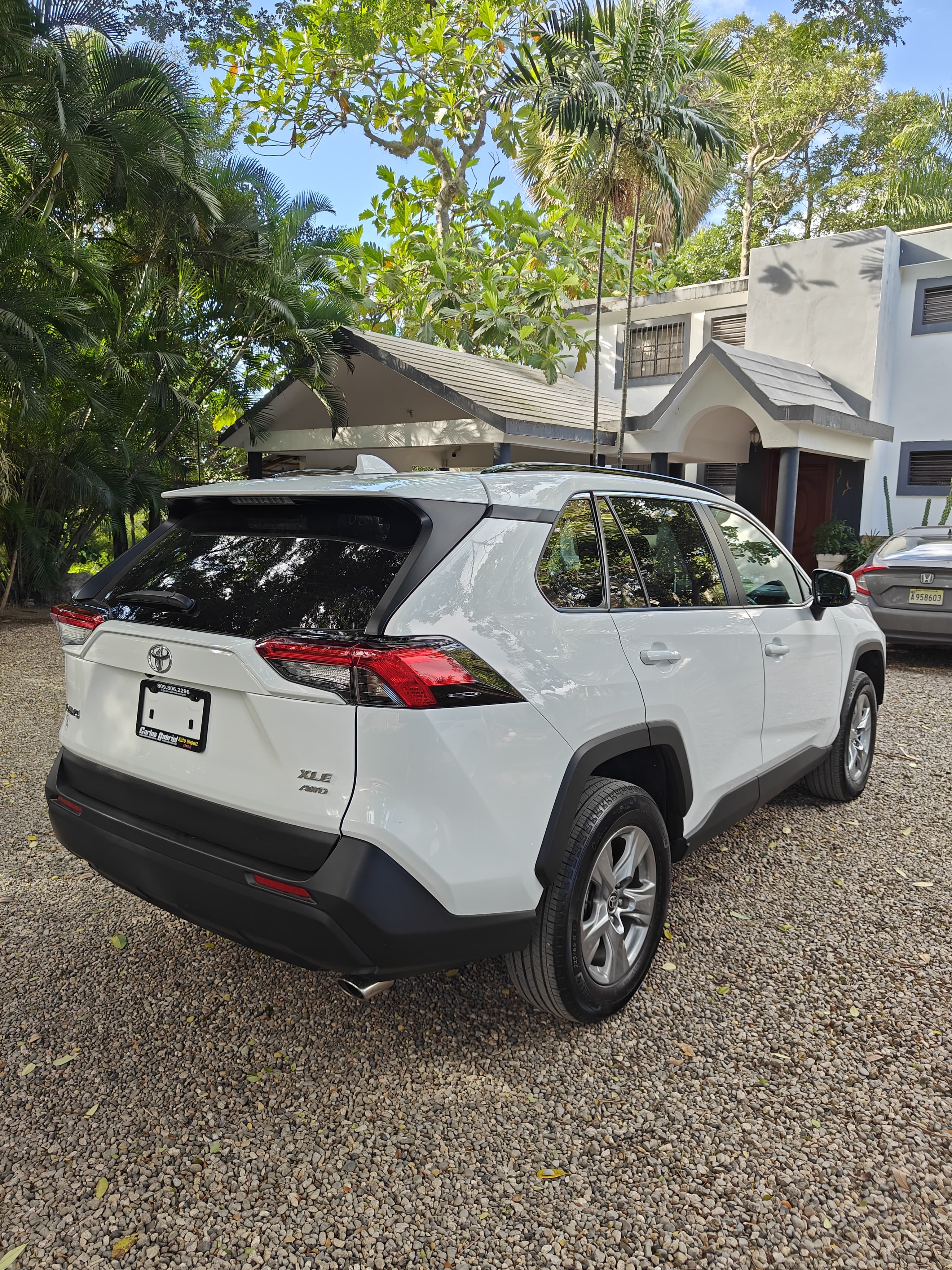 jeepetas y camionetas - Toyota rav4 2023 4