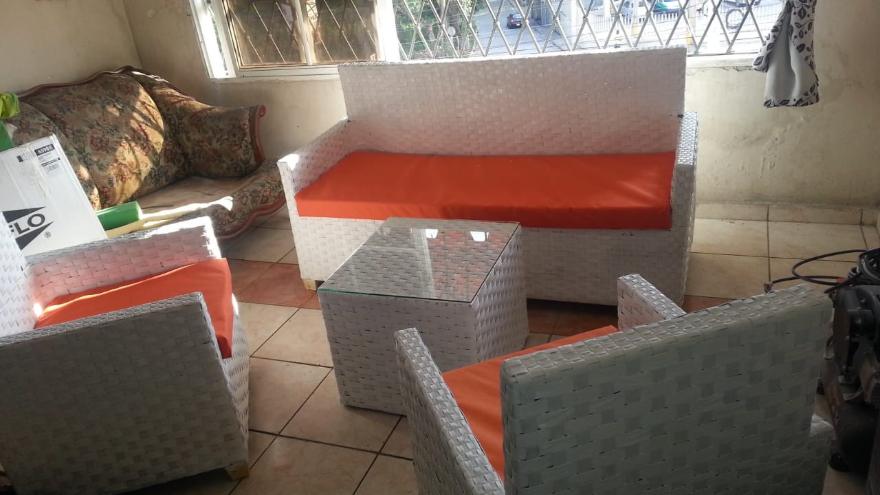 muebles y colchones - 2 Asientos de EXTERIOR + MESA RATTAN 3