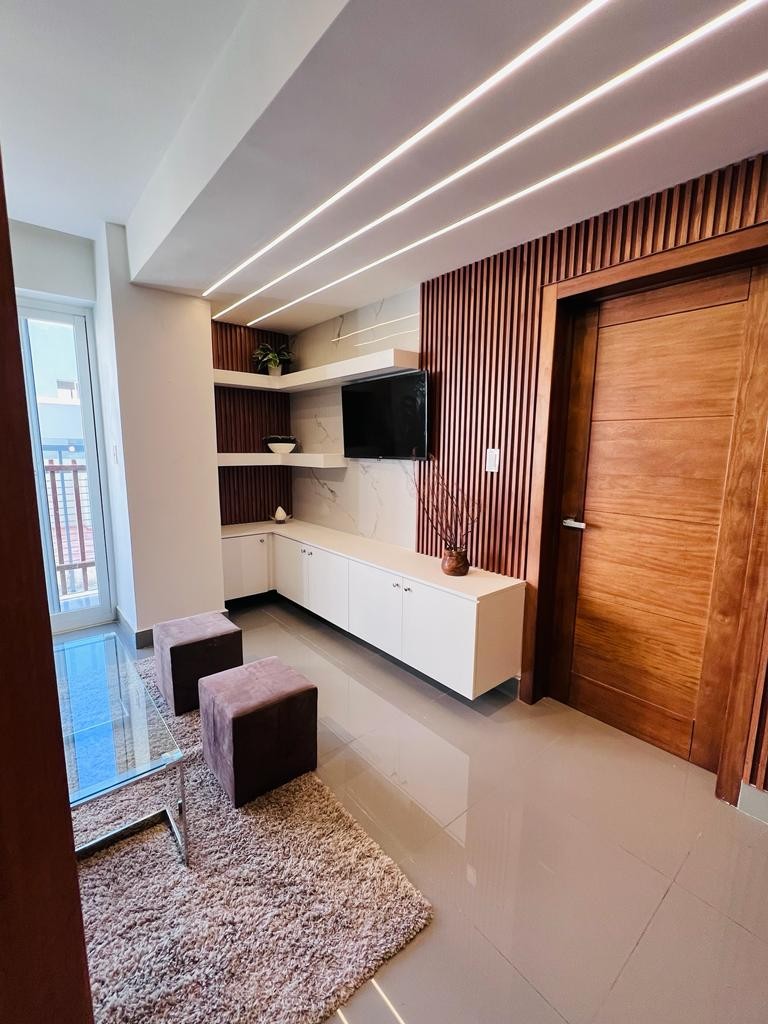 apartamentos - Alquilo apartamento en Evaristo morales. Torre Altamar VII,
 Piso 8
 US$1,100. 4