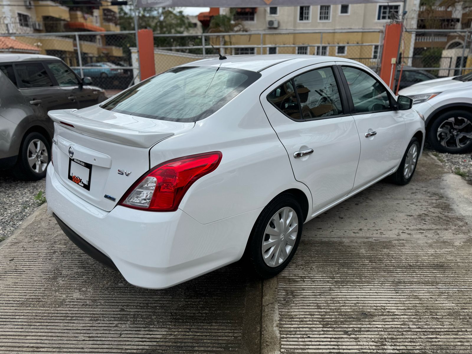 carros - Nissan Versa SV 2016 5