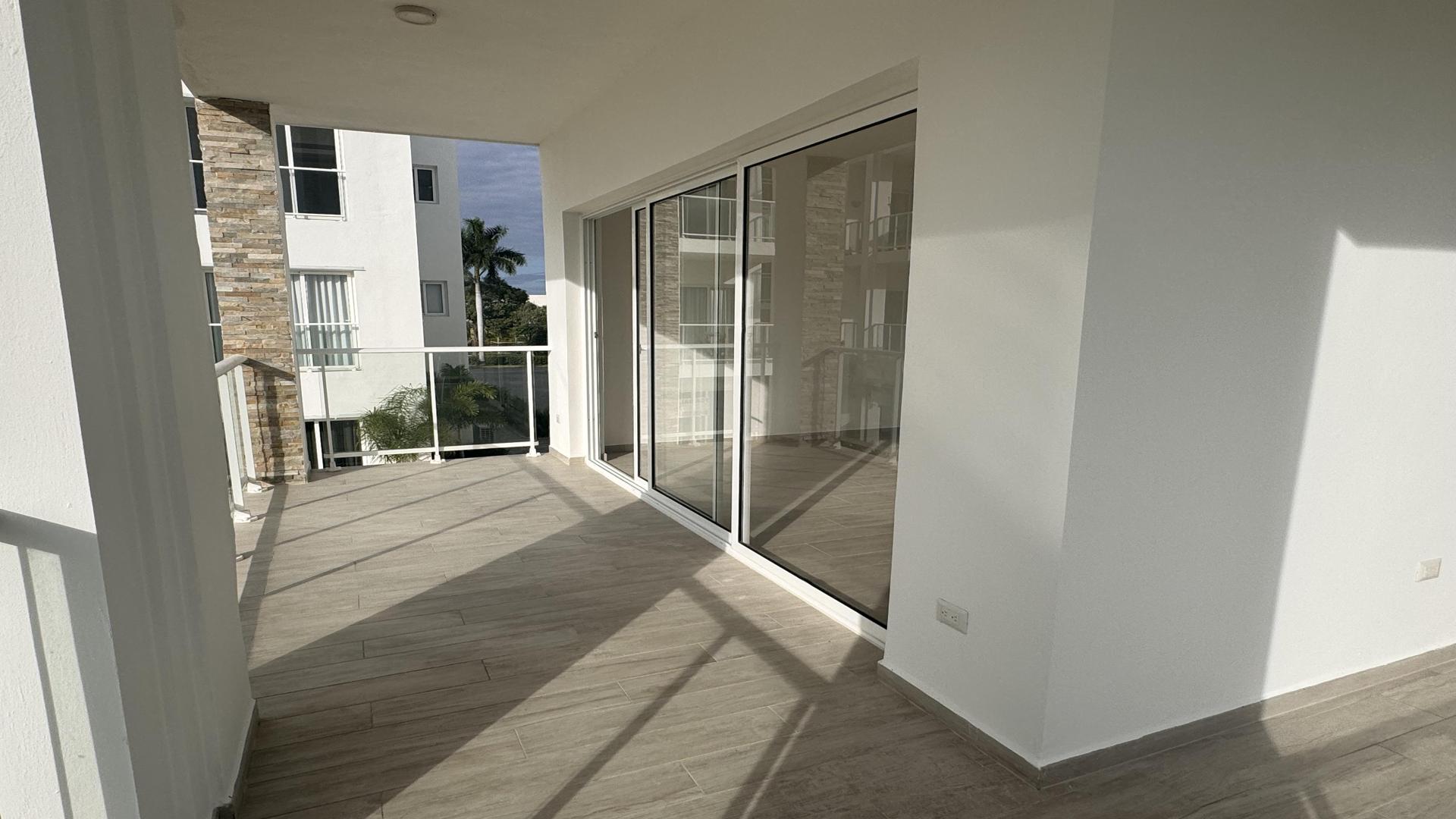 apartamentos - En venta Amplio apartamento de dos habitaciones en Cana Bay 3