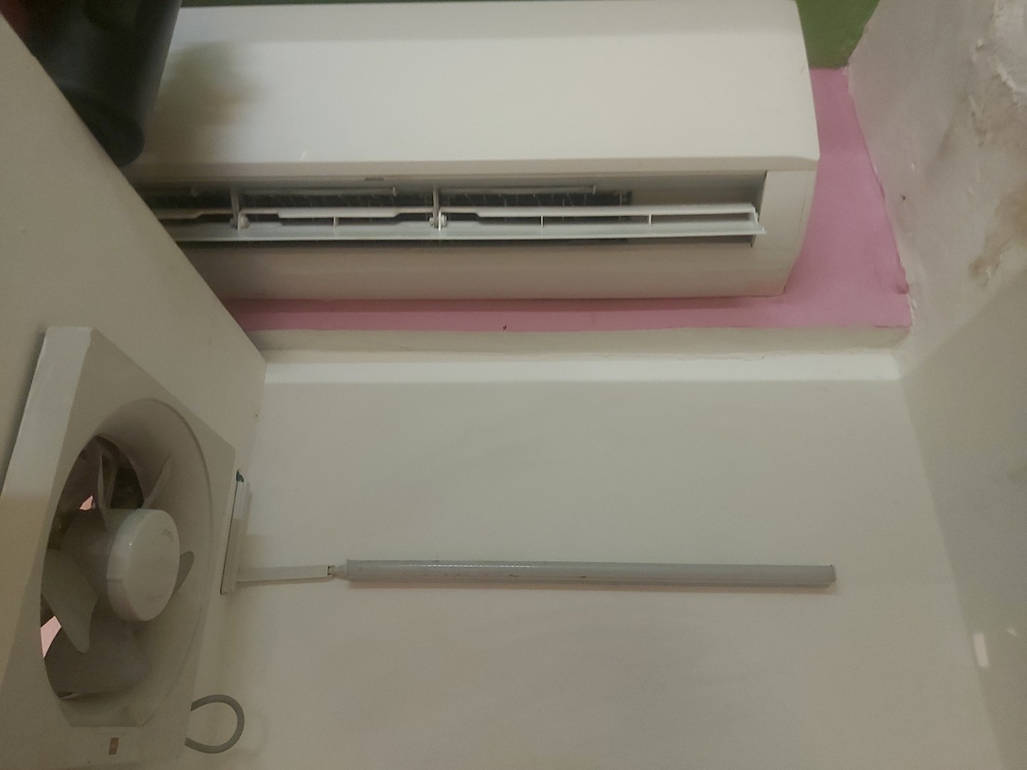 oficinas y locales comerciales - Traspaso tienda de ropa de niños por motivo de viaje Con todo!  6