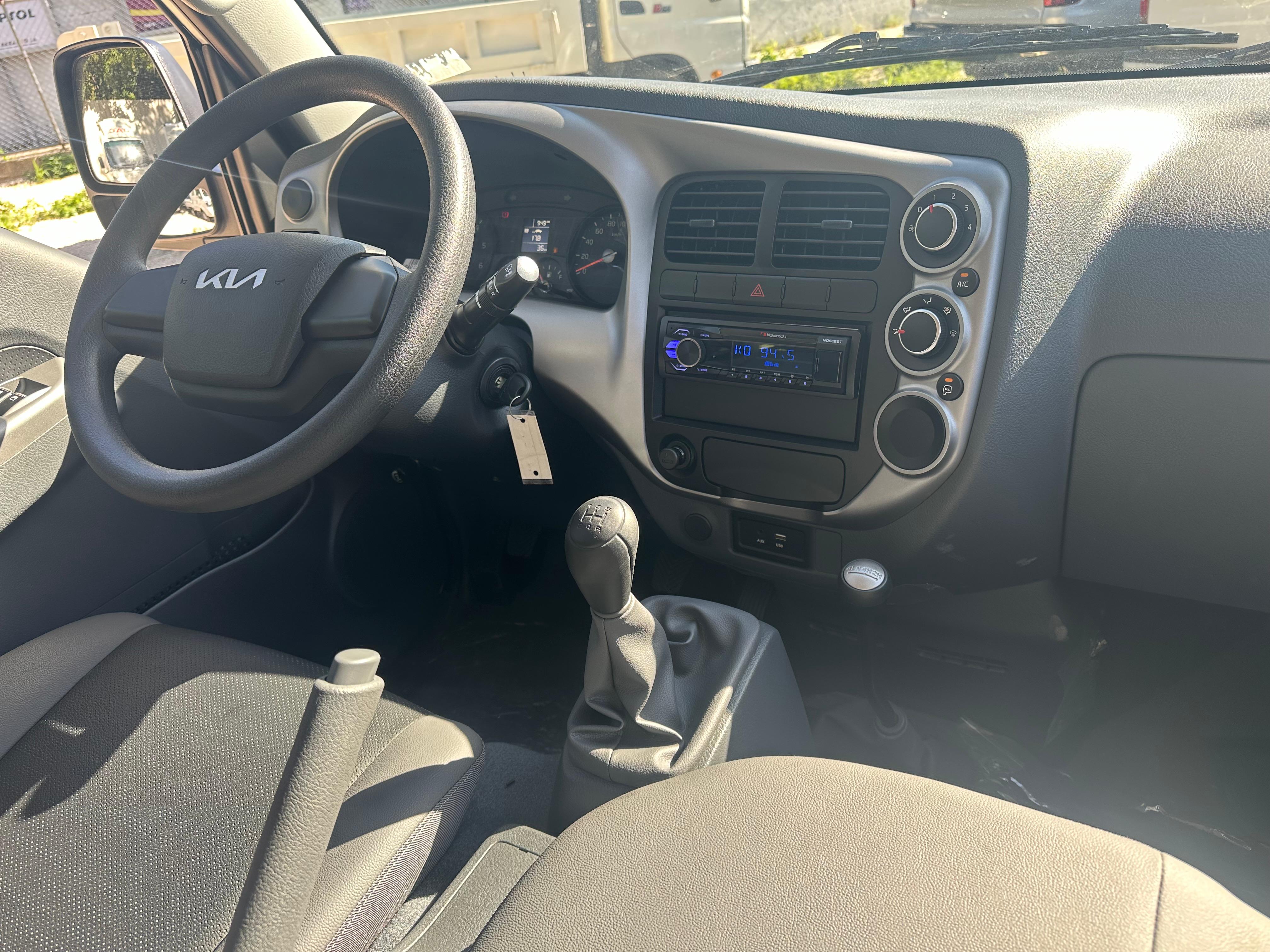 camiones y vehiculos pesados - KIA K2700 2 CABINA 4WD 2026 4
