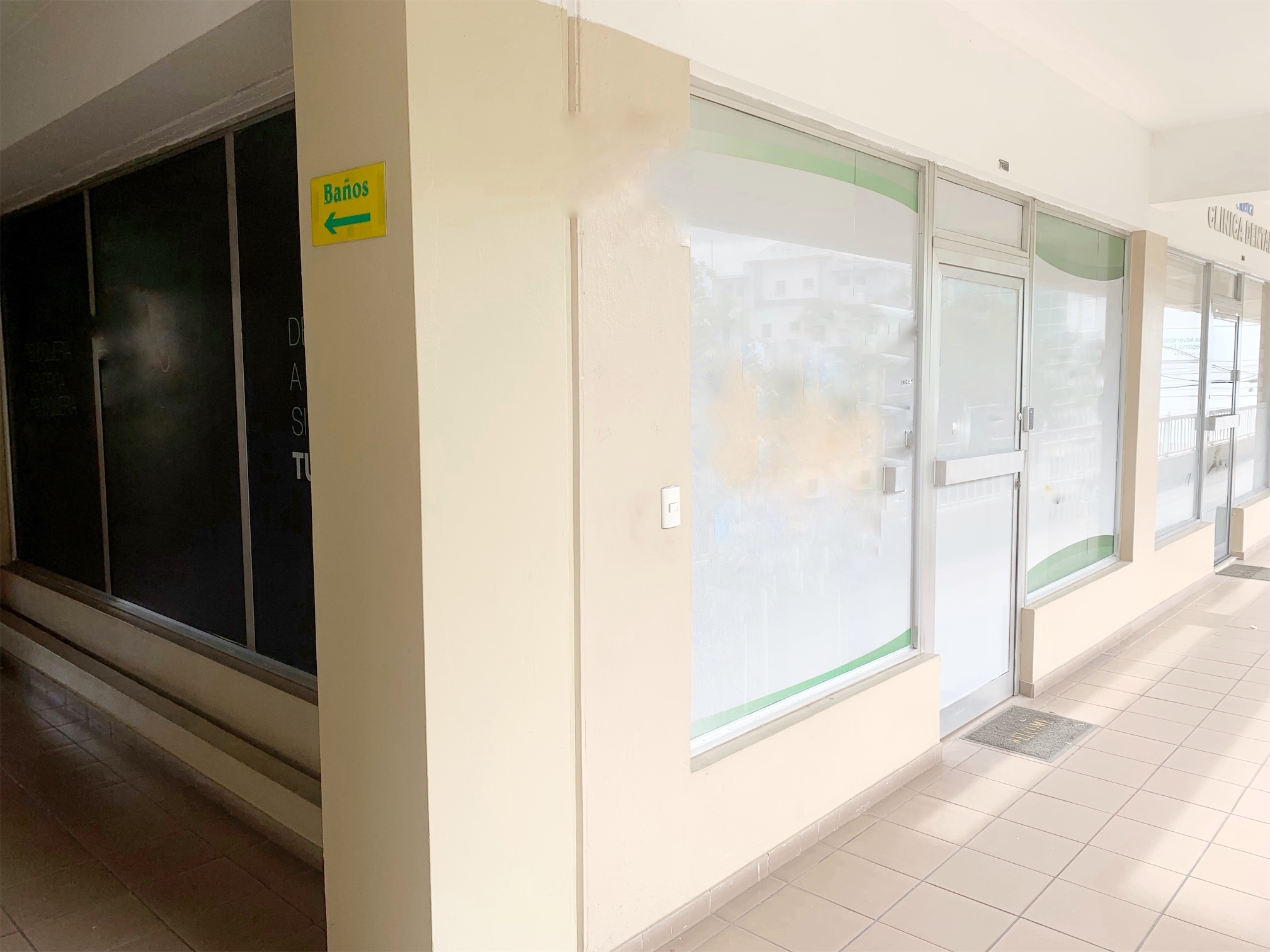 oficinas y locales comerciales - Local en venta millon 1