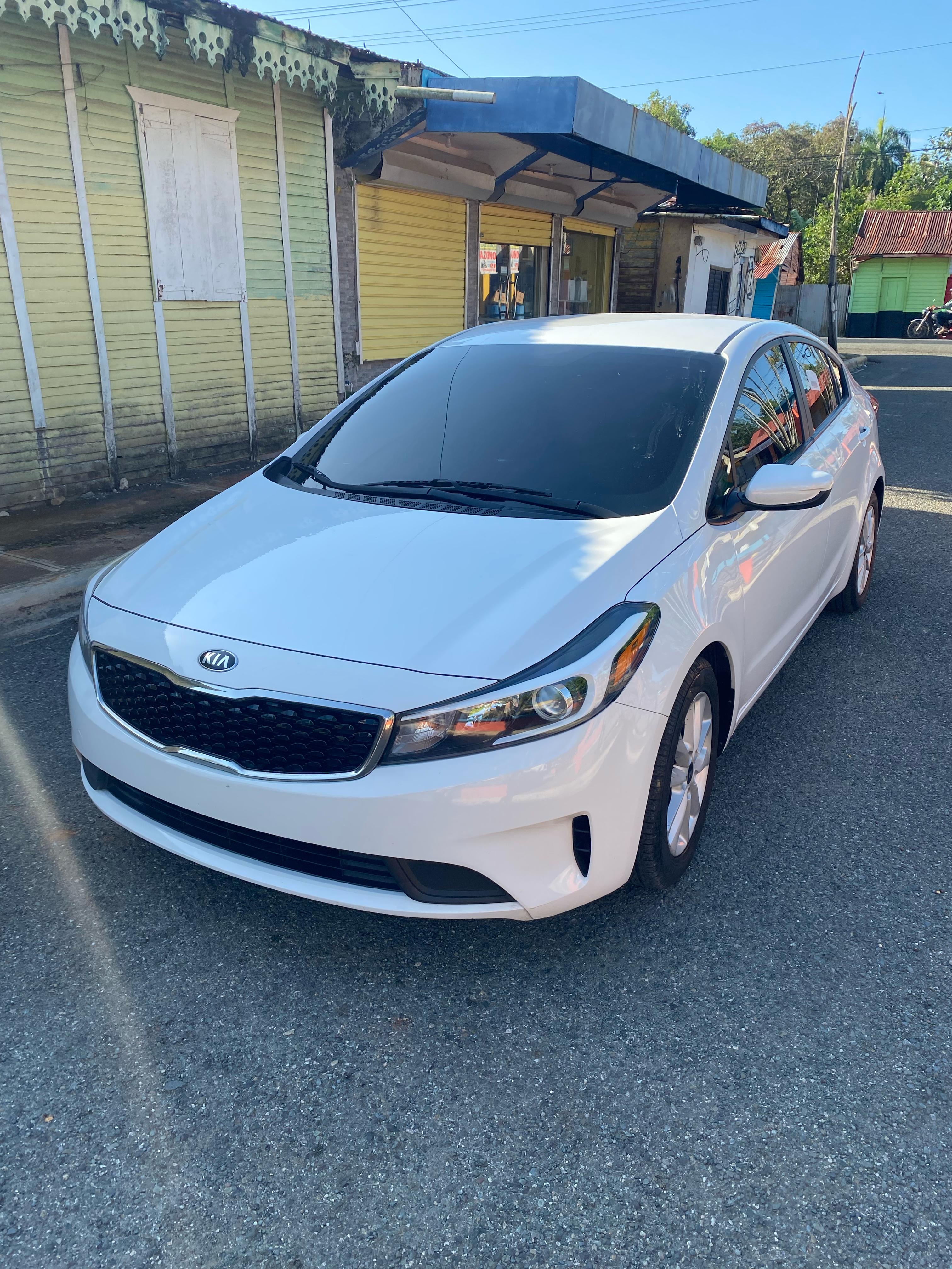carros - Kia Forte 2017 - Blanco Perla 7