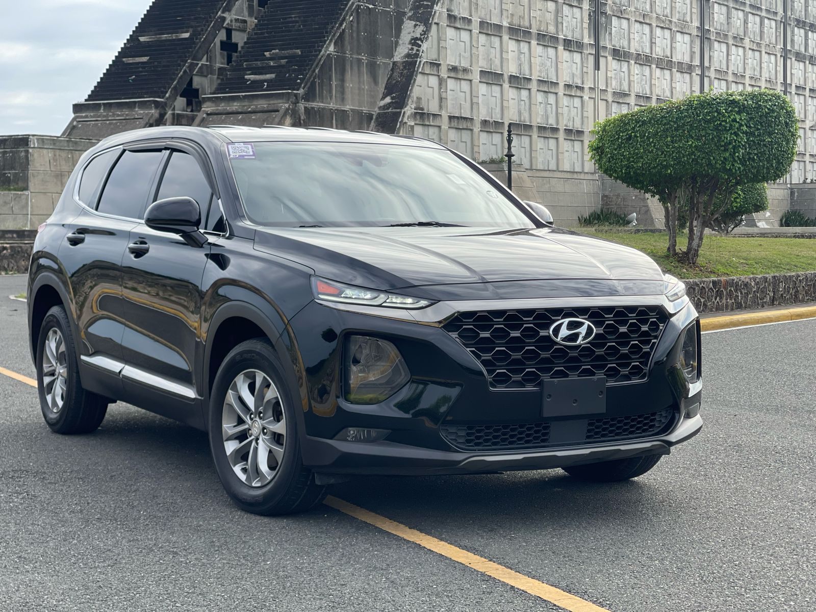 jeepetas y camionetas - Hyundai Santa Fe SEL 2019 clean carfax 0