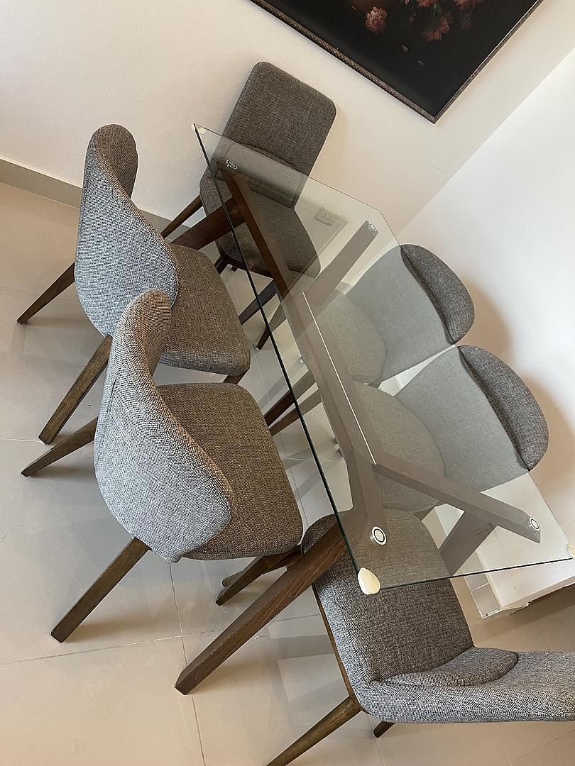 muebles y colchones - VENDO SILLAS DE COMEDOR.   0