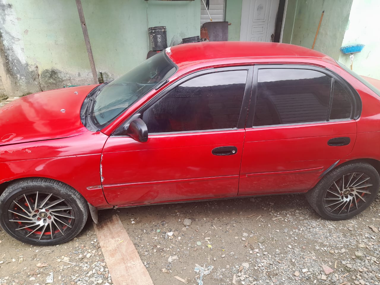 carros - Toyota corolla 1996 en buenas condiciones 3