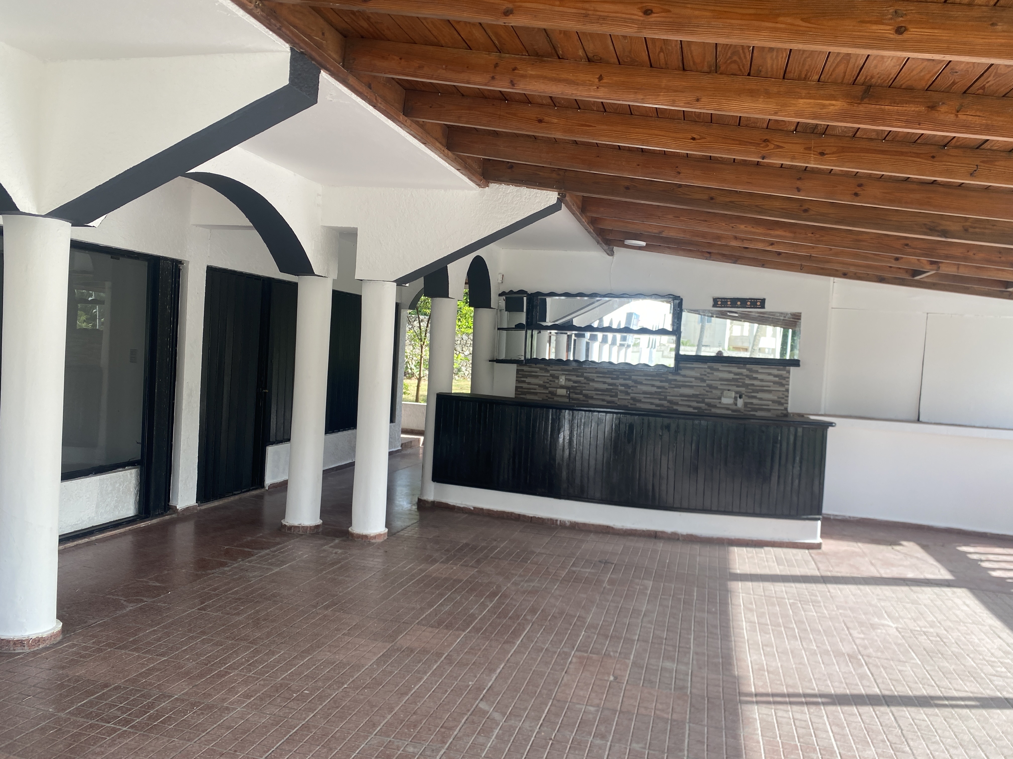 oficinas y locales comerciales - plaza comercial frente al mar  5