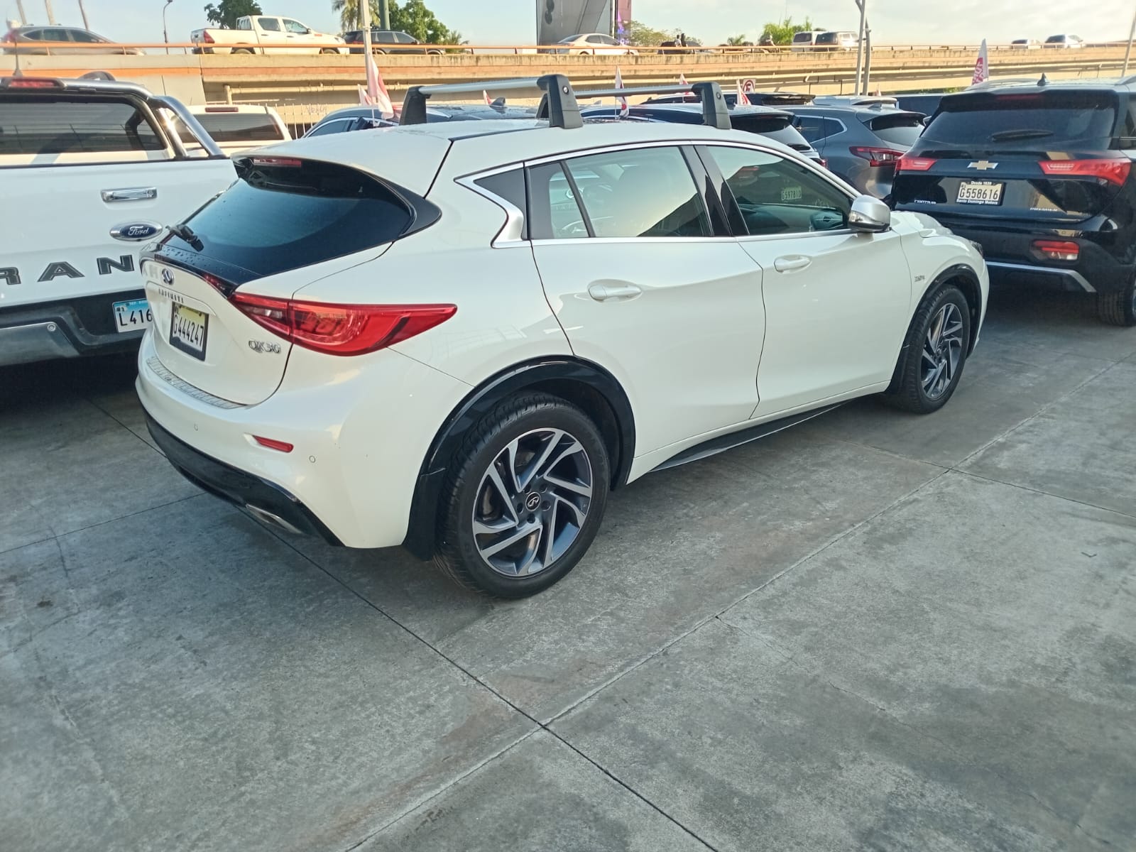 jeepetas y camionetas - Infiniti QX30 2019 2