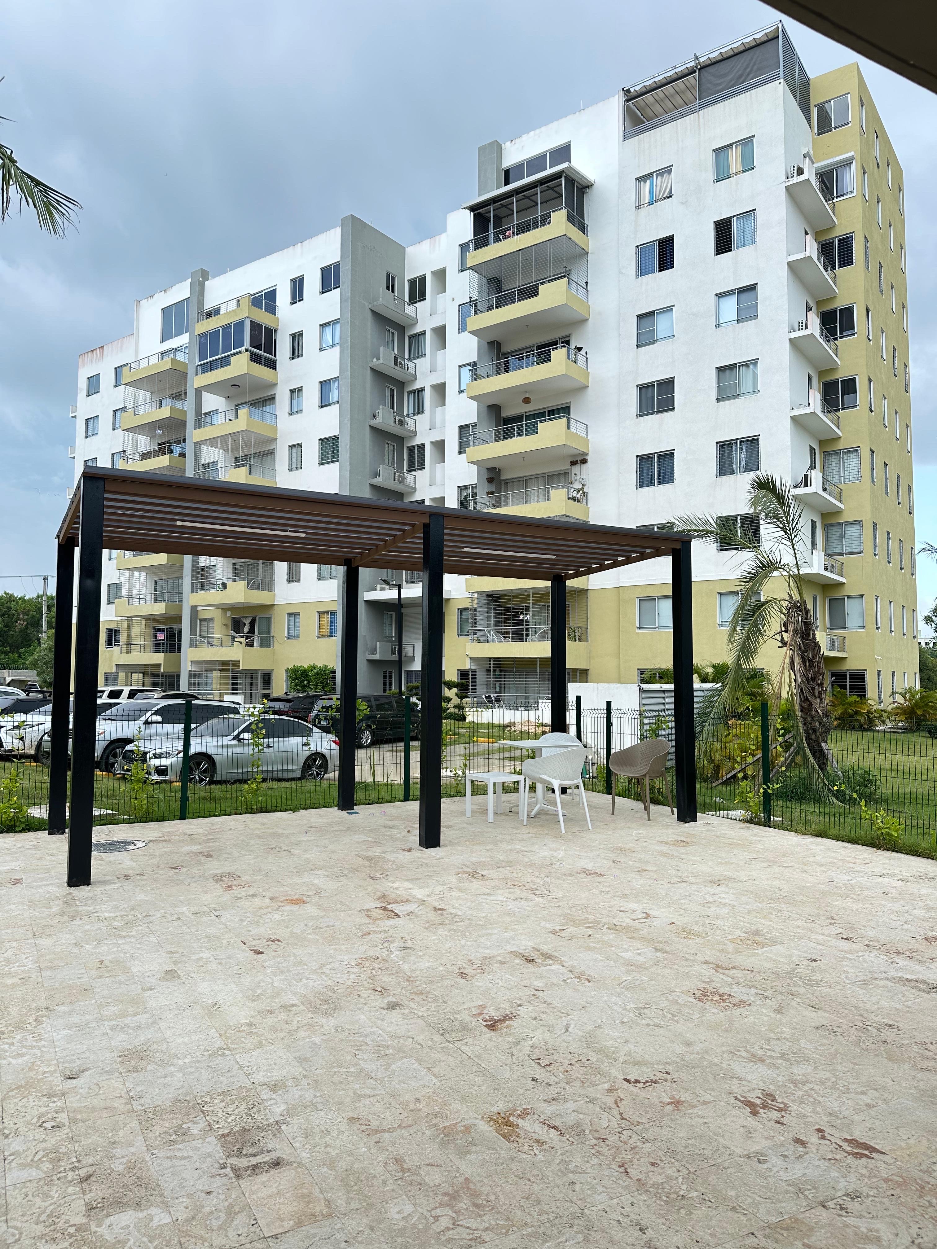 apartamentos - venta de apartamentos en la torre más exlusiva con piscina Jacobo MAJLUTA  4