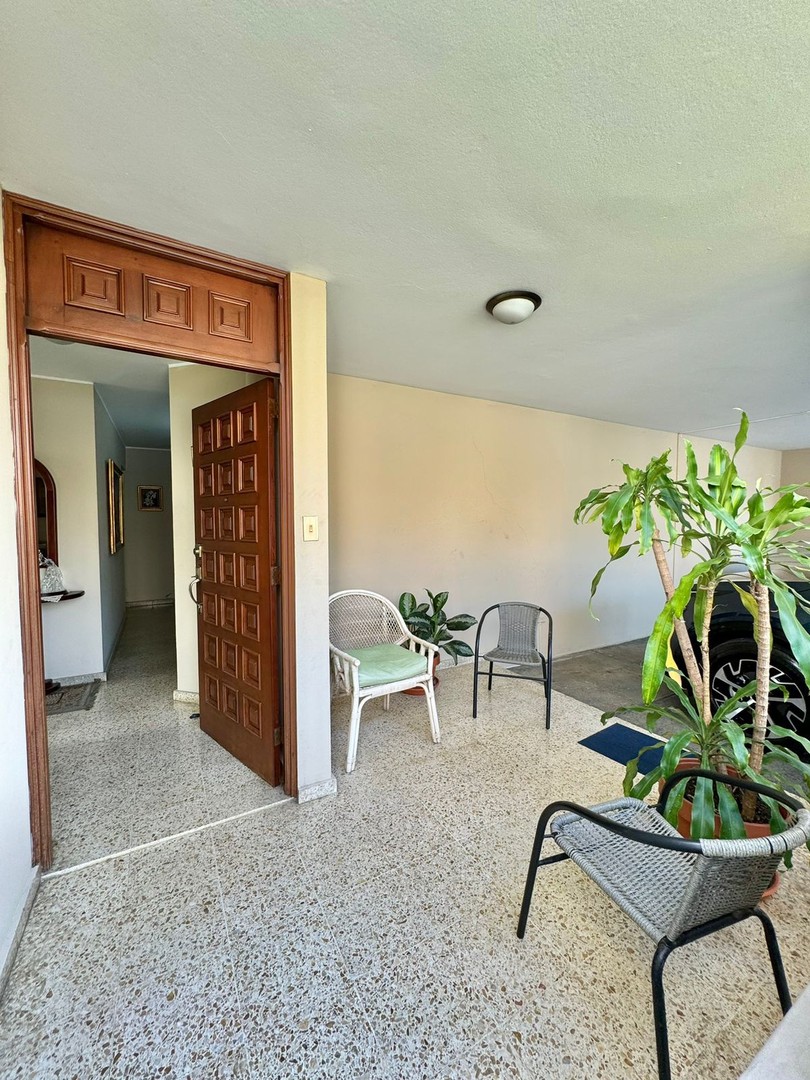 casas - La Castellana casa de 3 habitaciones 4 parqueos patio 5
