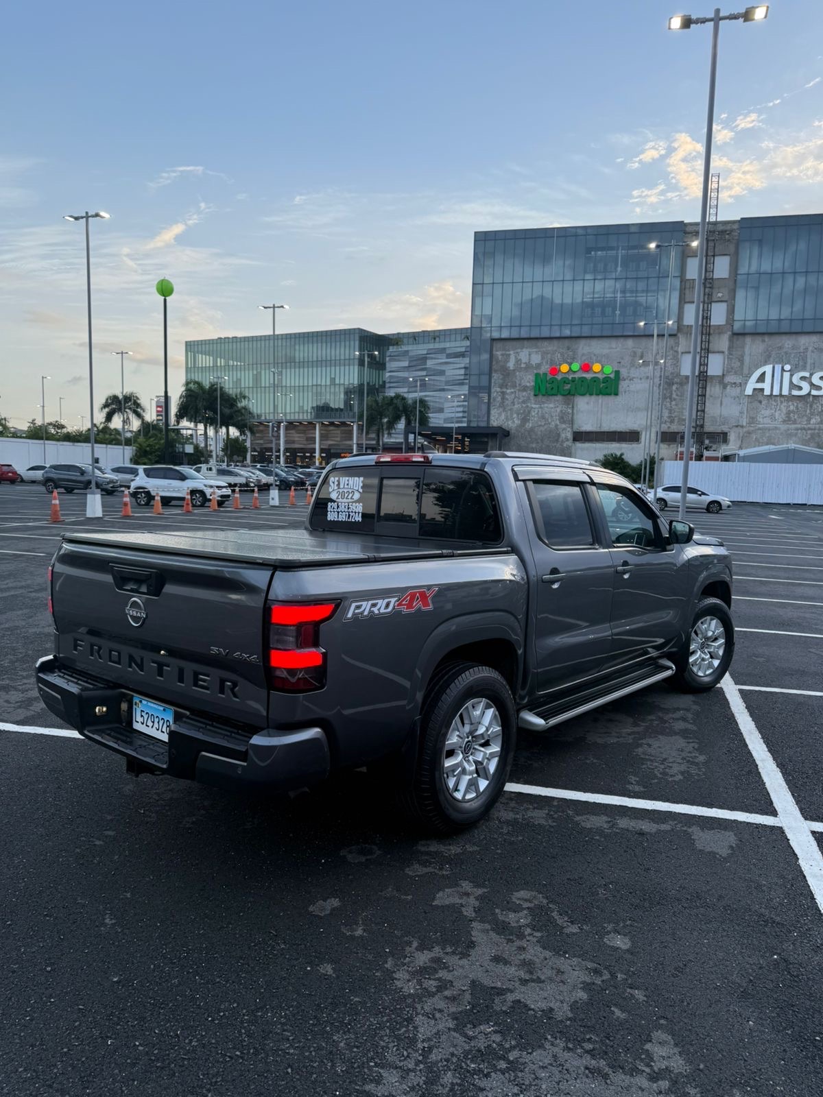 jeepetas y camionetas - Nissan frontier 4x4 está nueva  1