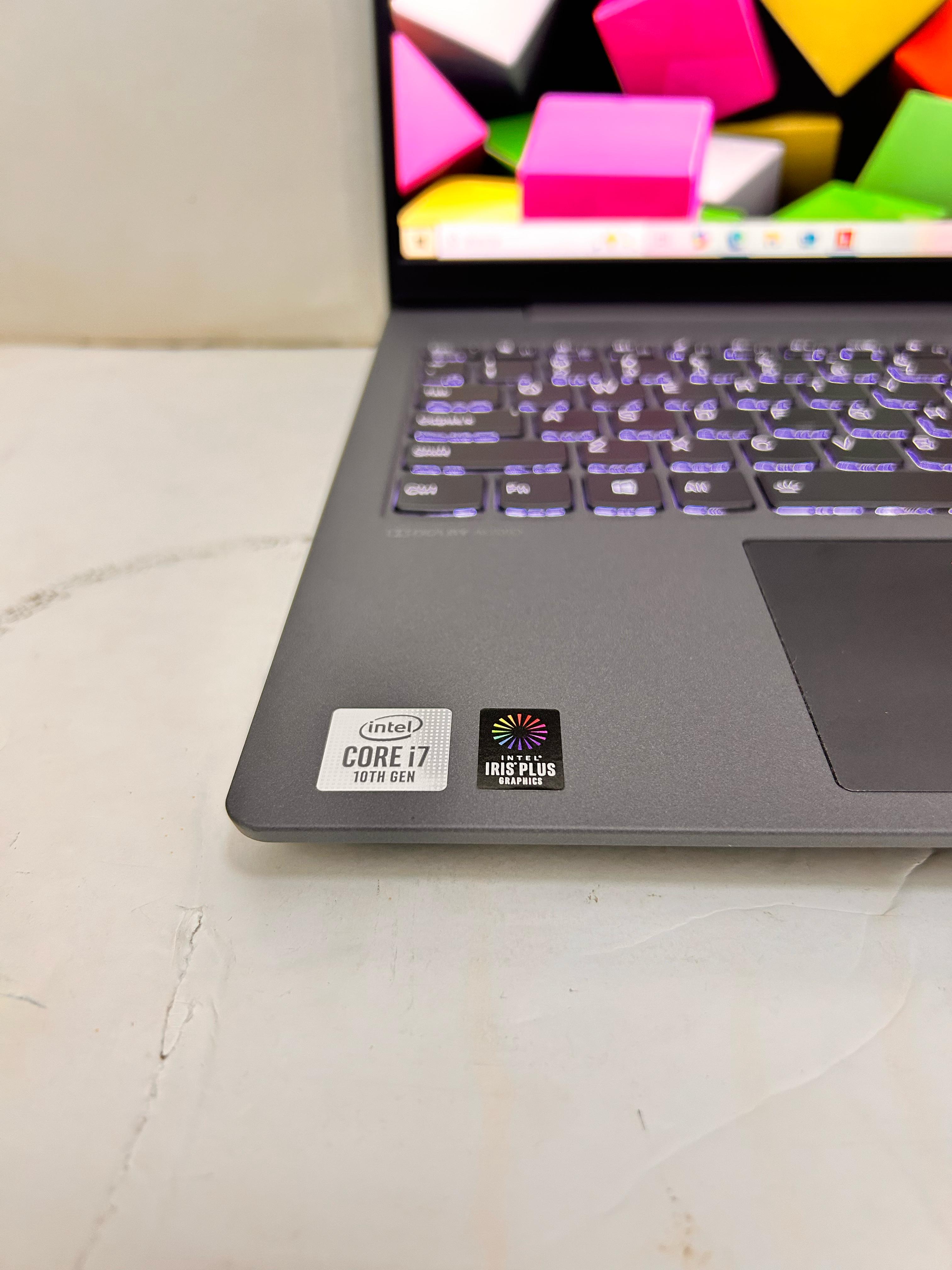 computadoras y laptops - Laptop Lenovo IdeaPad 5, 15" FHD, i7 10ma gen, 8GB 5