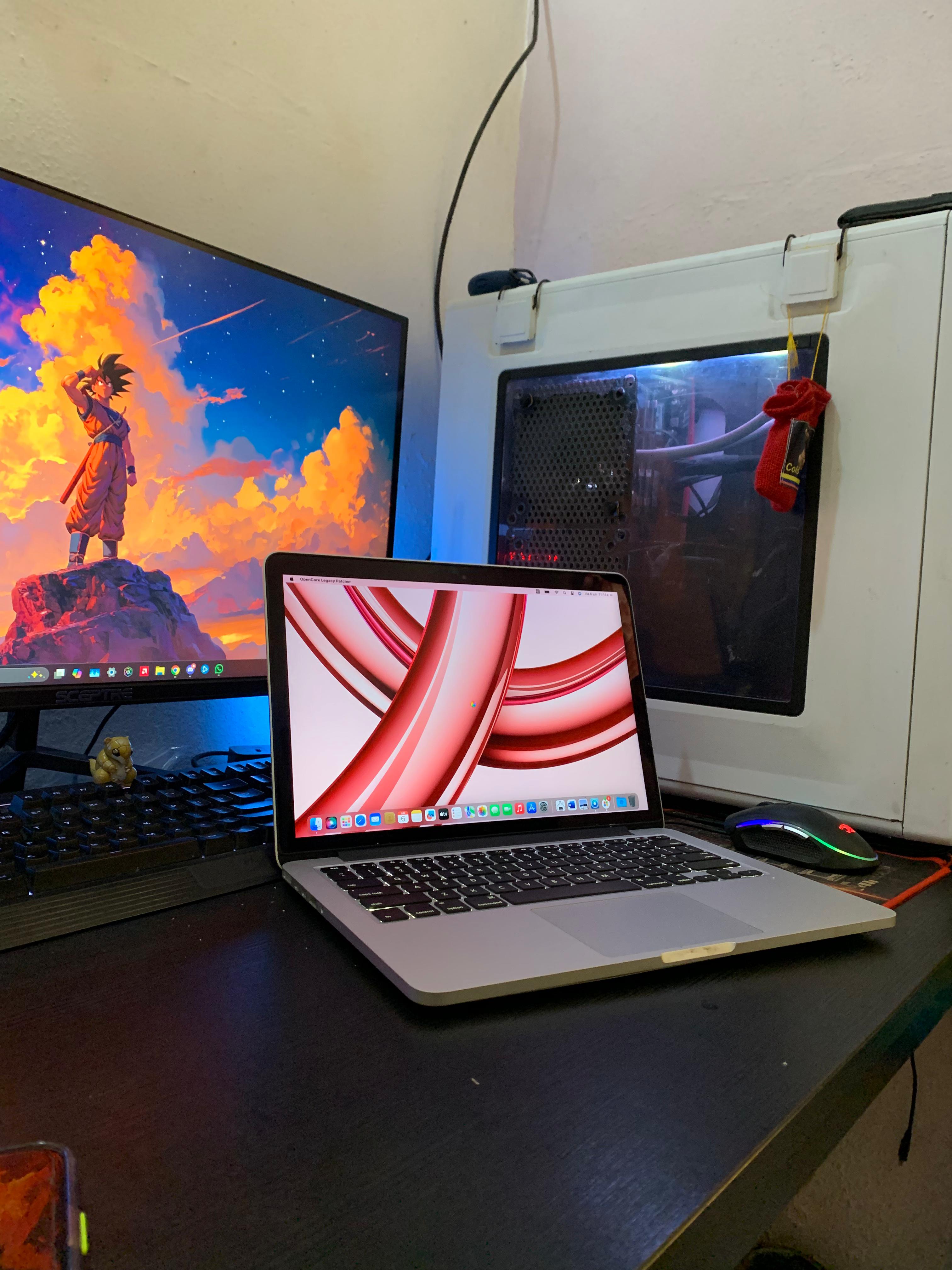 computadoras y laptops - Macbook Pro 2015 16RAM Bateria nueva 0