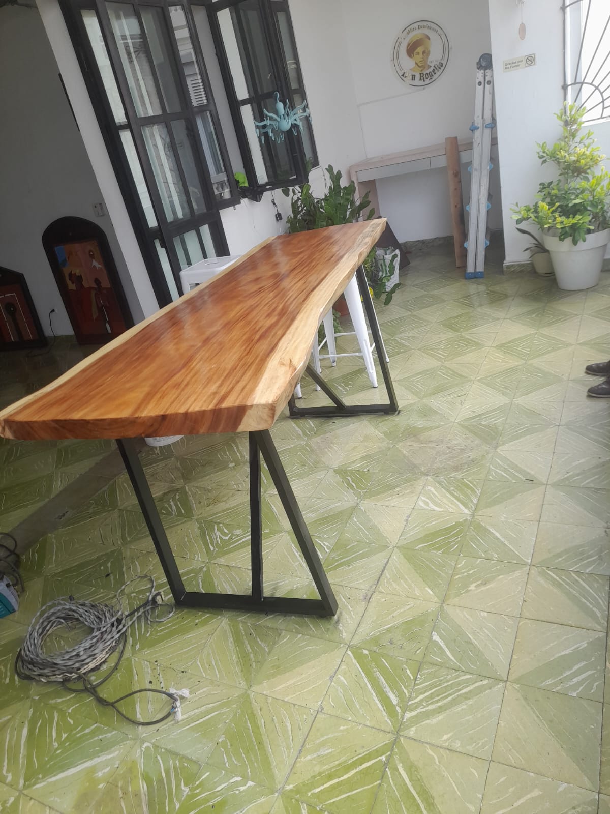 muebles y colchones - mesas rústica para comedor, mesitas de noche, mesas de centro y mesas de bar  7