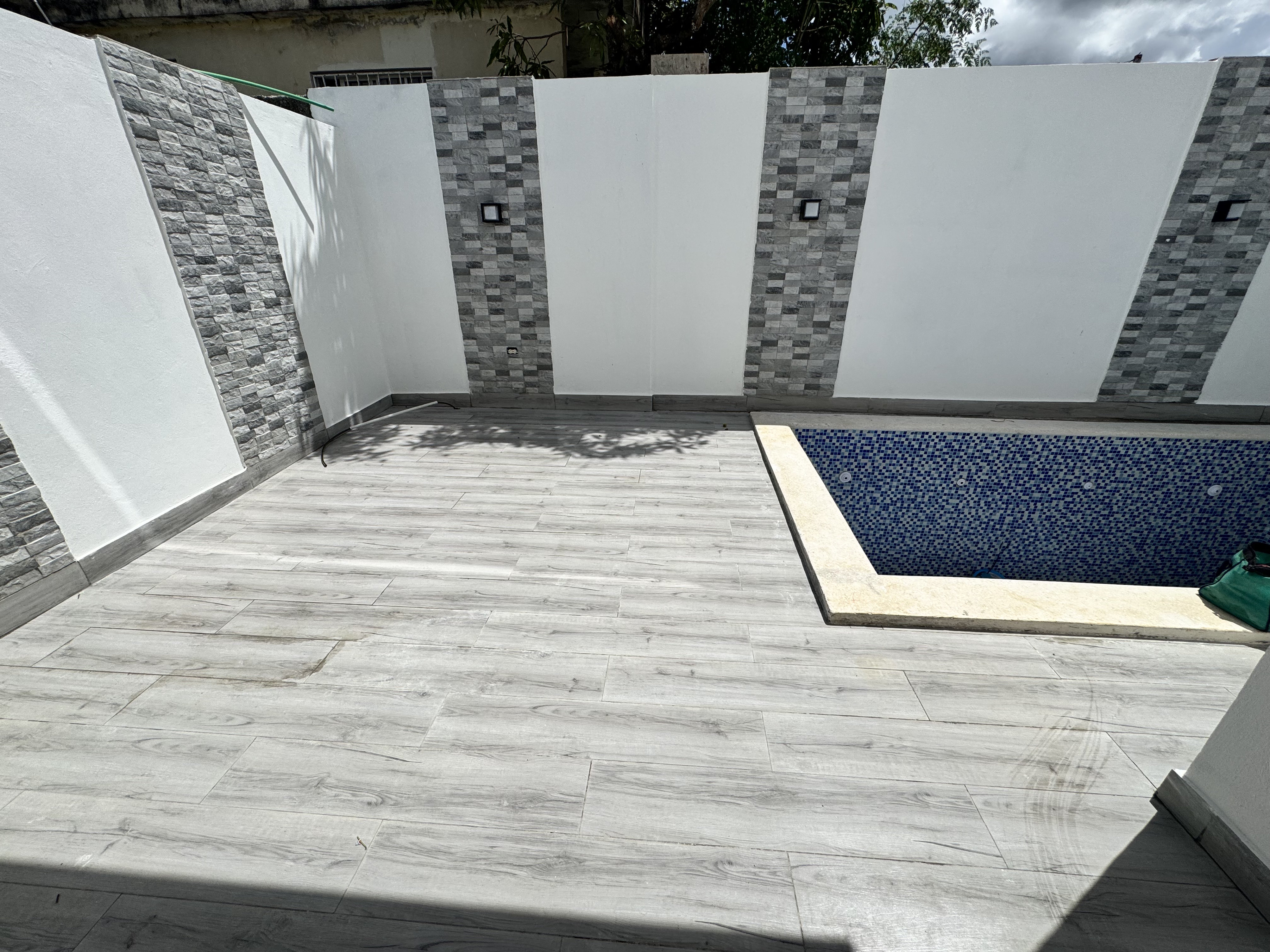 apartamentos - venta de casa de lujo con piscina y 4 habitaciones en la autopista de san isidro 1