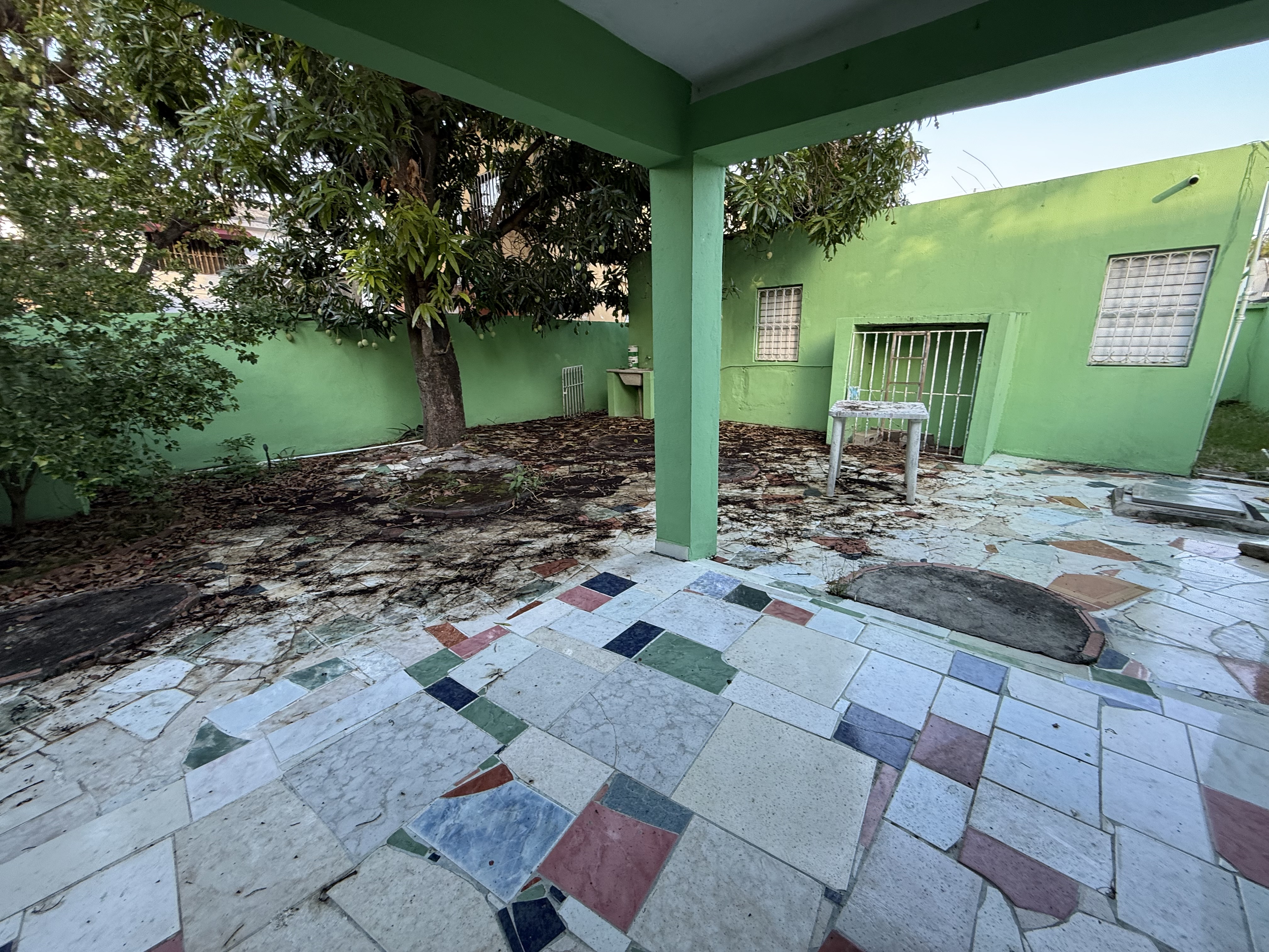 casas - Vendo casa en Cansino   3 habitaciones  Baño  Sala 7