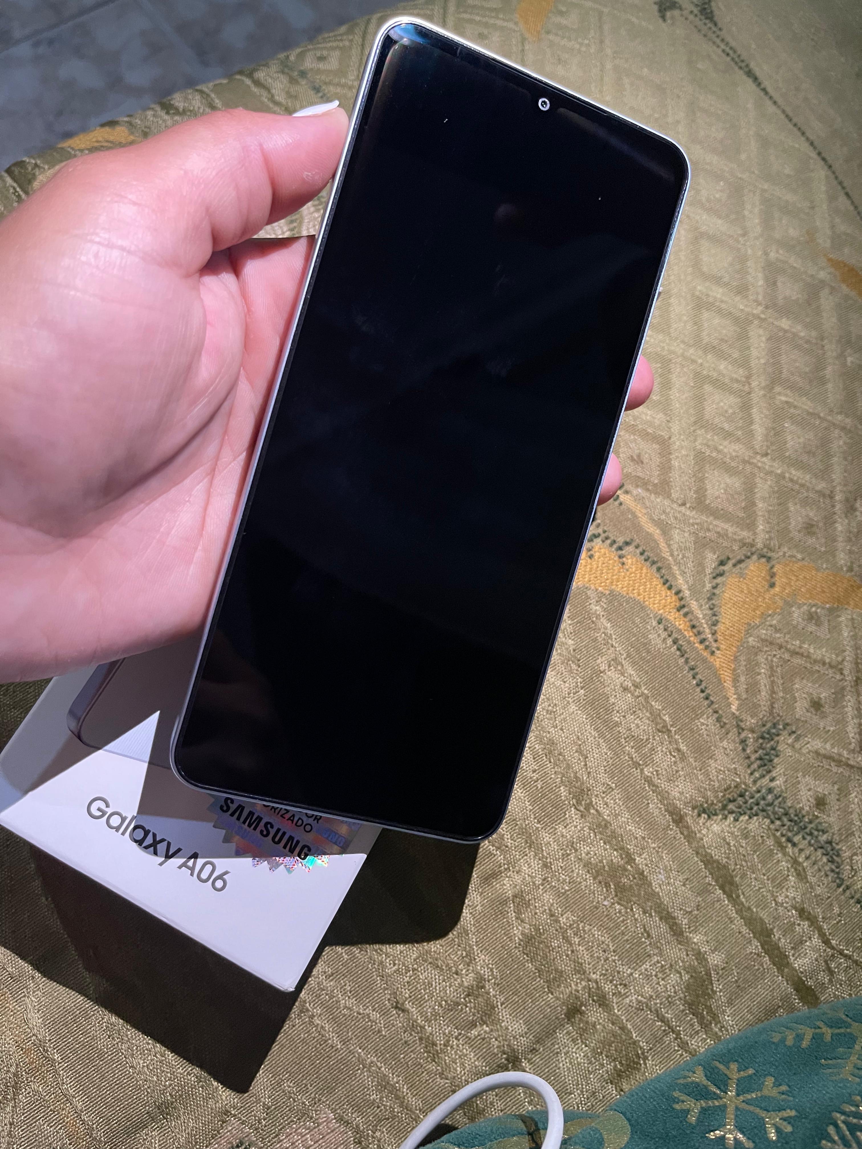 celulares y tabletas - Samsung Galaxy A06 2