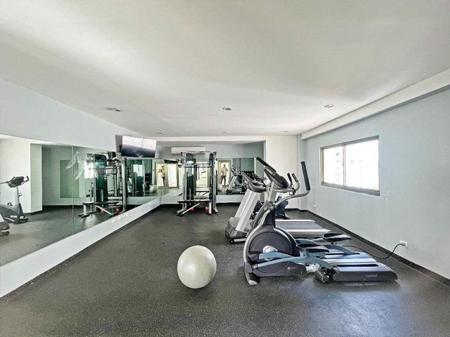 apartamentos -  Apartamento amueblado en alquiler Piantini #24-1811 Santo Domingo, piso alto. 5