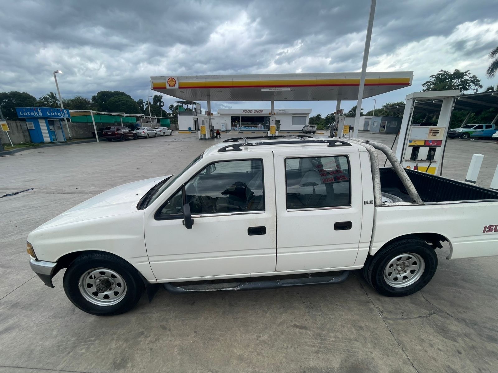 jeepetas y camionetas - Isuzu kb 1994
financiamiento disponible  2