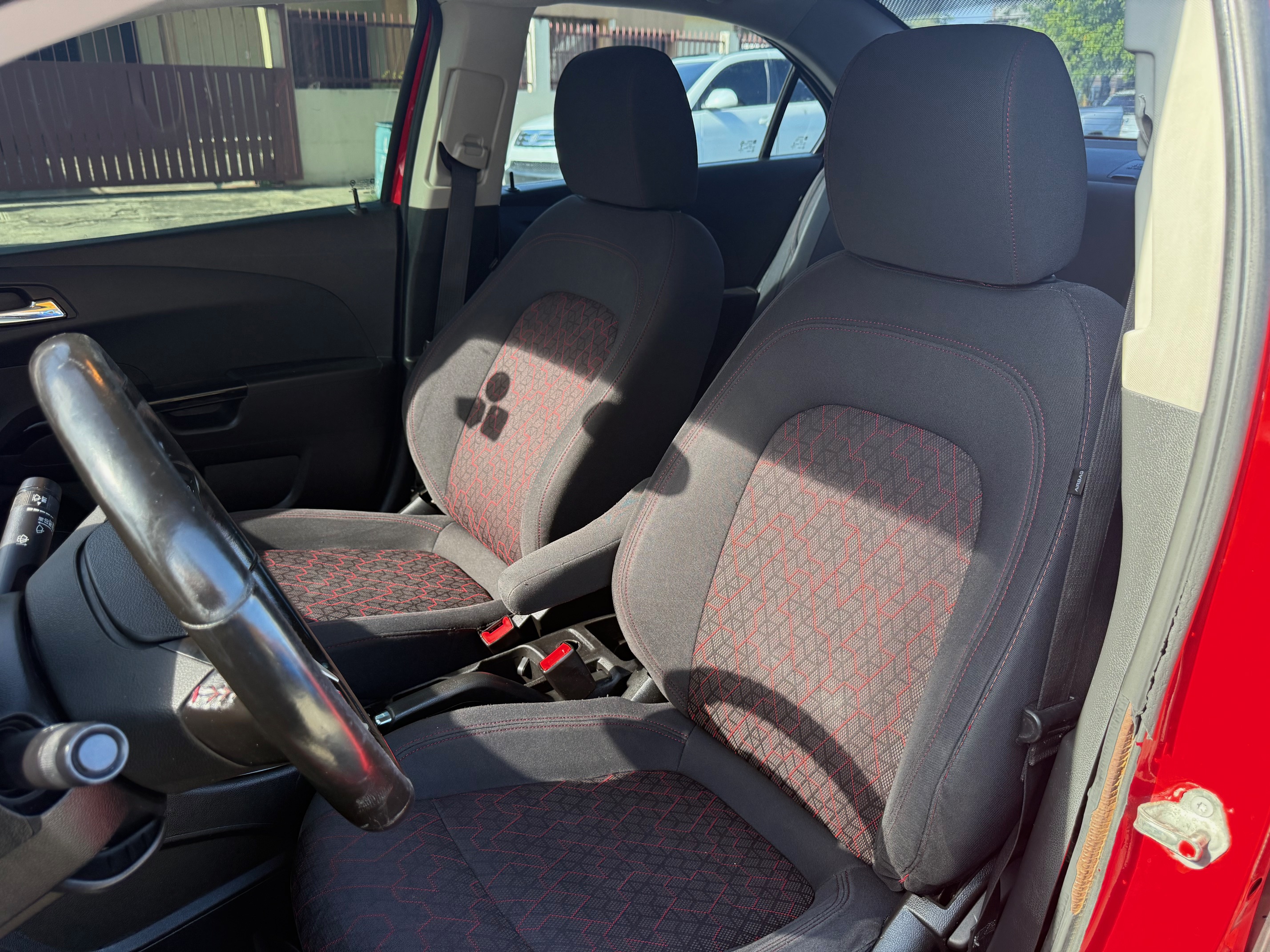 carros - Chevrolet Sonic RS 2017 5