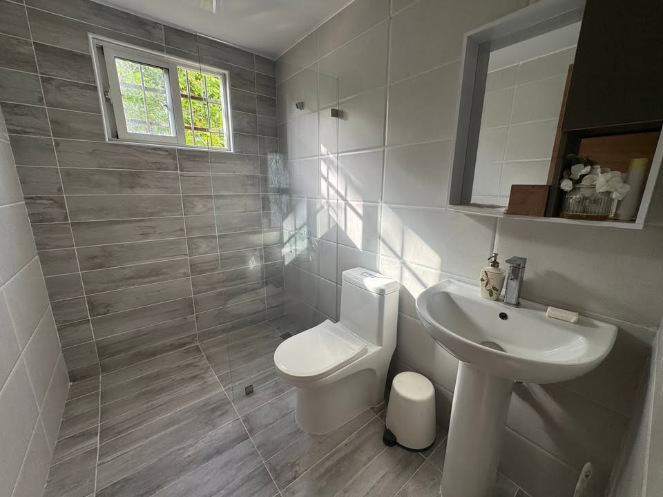 habitaciones y viviendas compartidas - Rento habitación con baño SOLO para mujer  3