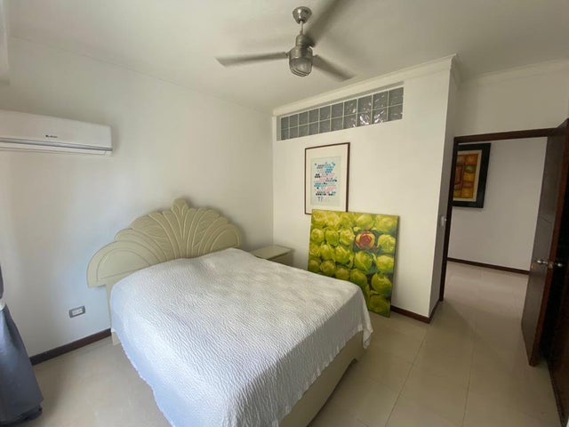 apartamentos - Apartamento en Alquiler en Naco 4