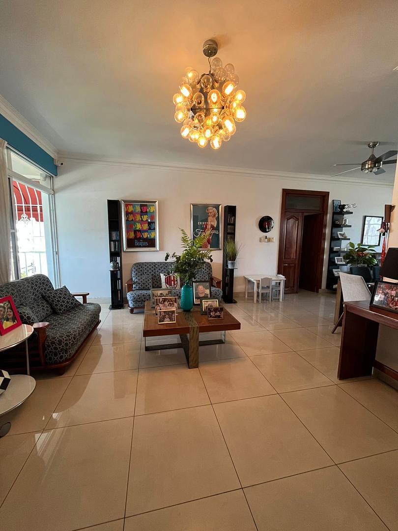 apartamentos - Venta de apartamento en Evaristo Morales U$215,000 6