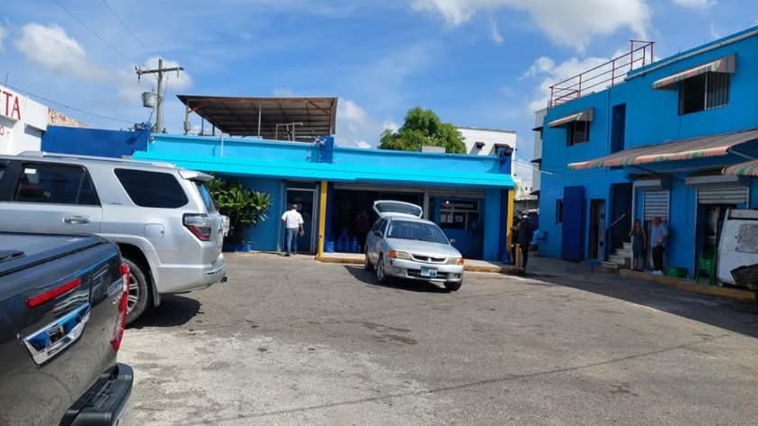 oficinas y locales comerciales - Vendo Terreno con varias propiedades  2