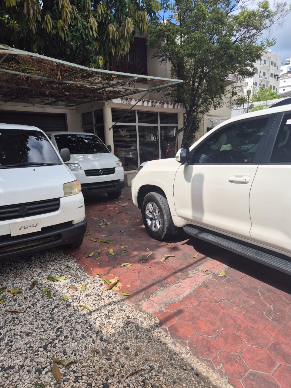 casas - Casa Convertida en Oficina – Romulo Betancourt 9