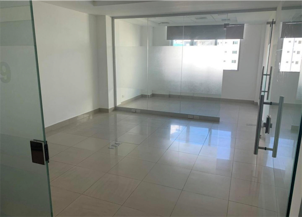 oficinas y locales comerciales - Oficina en torre corporativa zona exclusiva 2