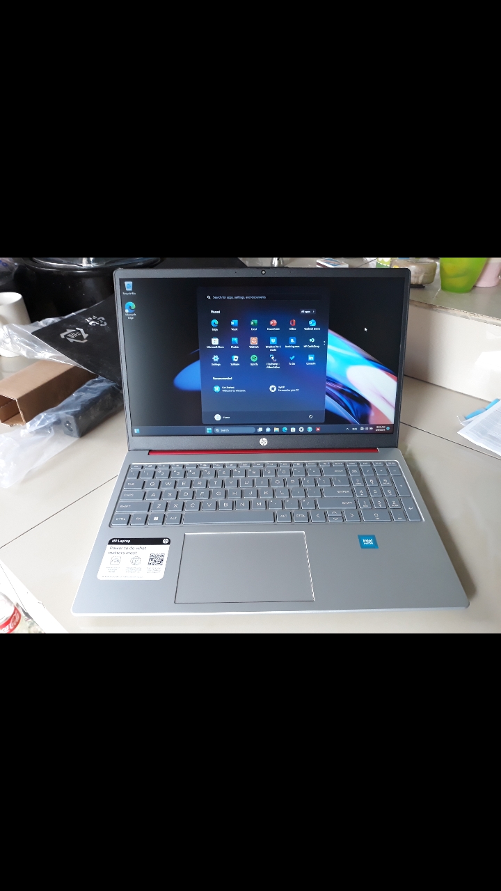 computadoras y laptops - LAPTOP HP 15.6" HD 128GB Windows 11 3