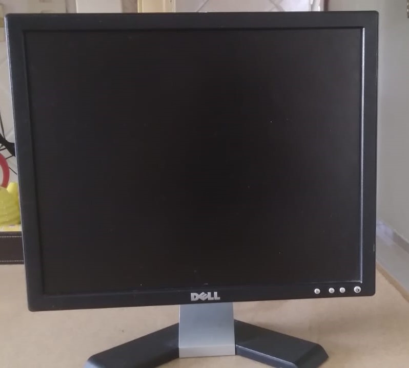 computadoras y laptops - Vendo monitor en buen estado