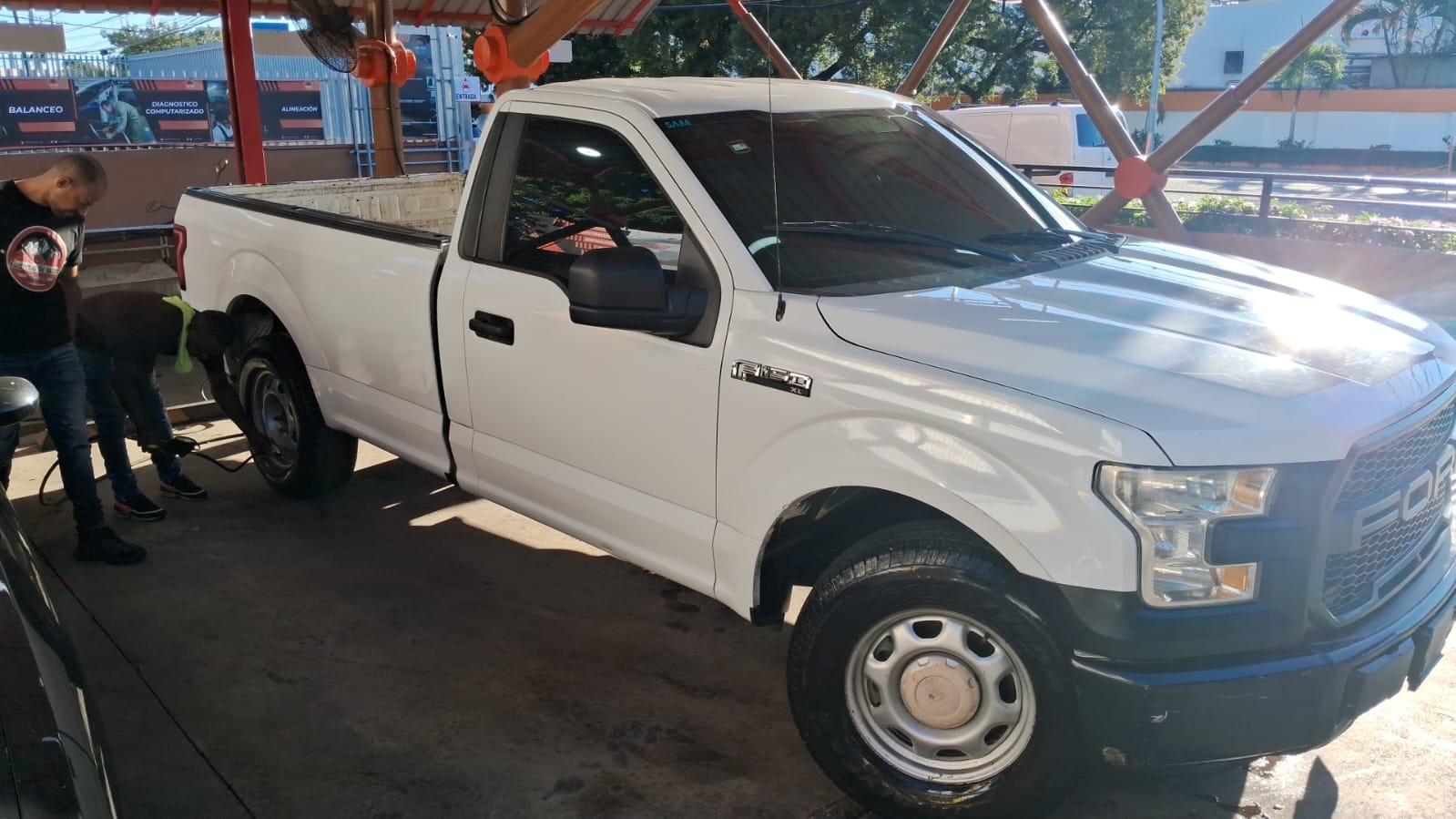 jeepetas y camionetas - Camioneta Ford F-150   2015 0