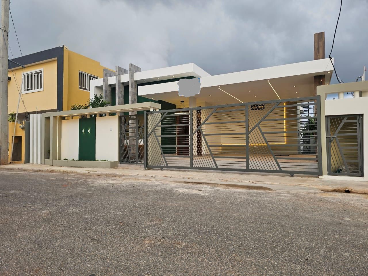 casas - Vendo hermosa casa en Los Lirios 0
