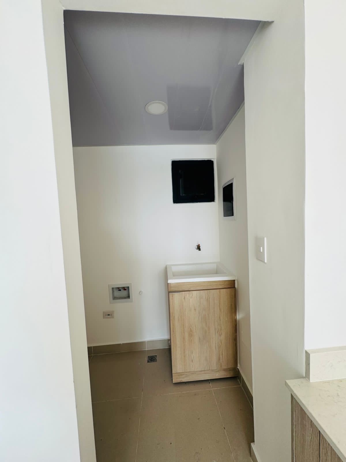 apartamentos - Apto en el RESIDENCIAL LIVERIA 
AVE. HISPANOAMERICANA STGO  6