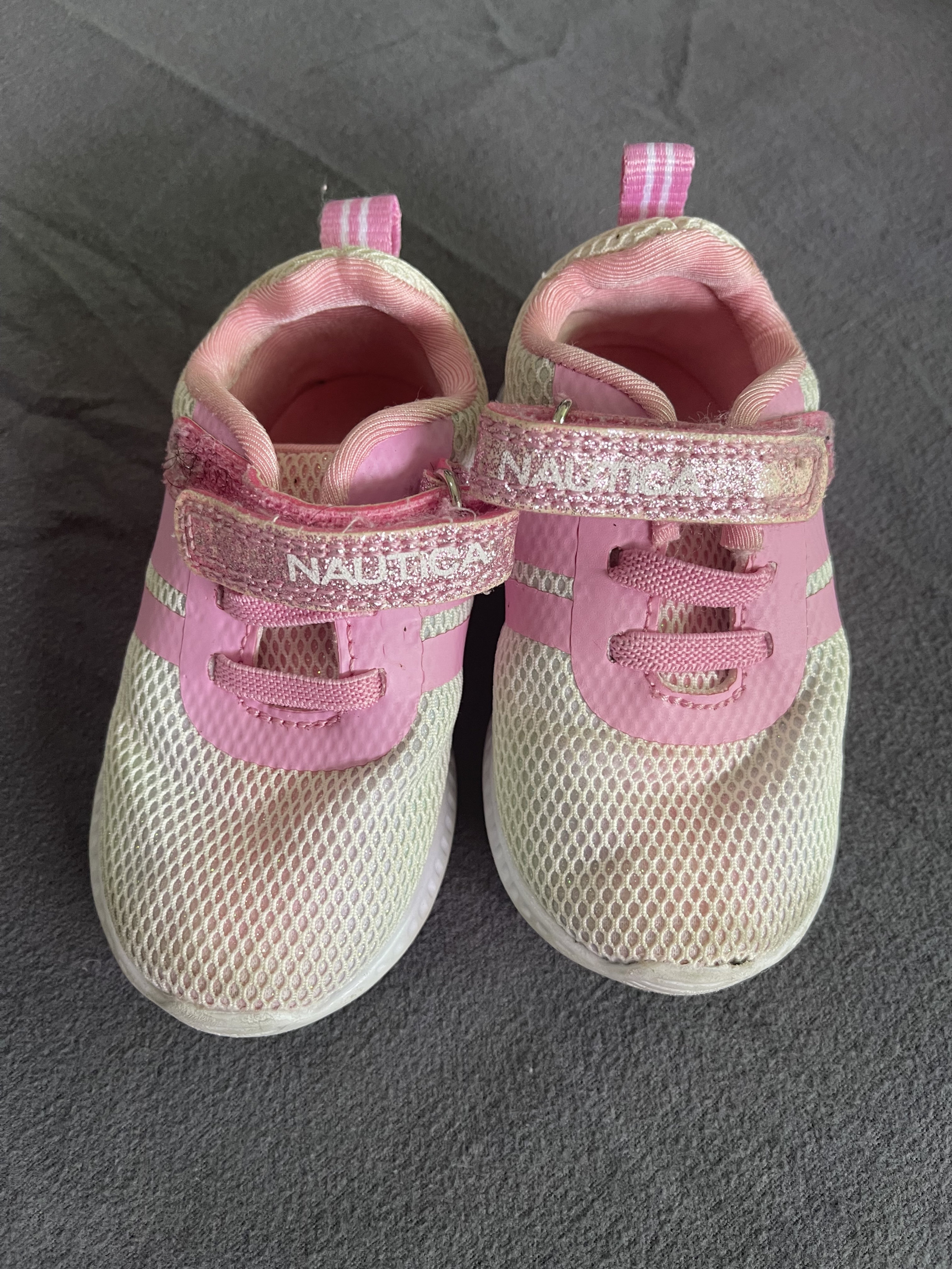 ropa y zapatos - varios zapatitos de niña  2