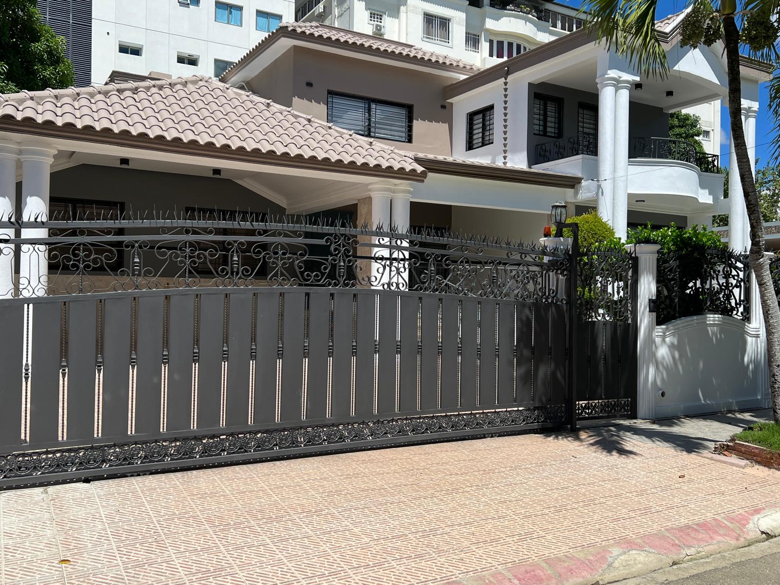 casas - Casa Duplex en Alquiler, La Zurza 