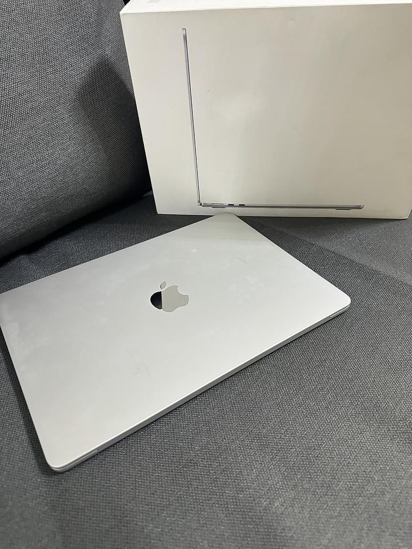 computadoras y laptops - MacBook Air m3 de 16/512ssd de 13 pulgadas  1