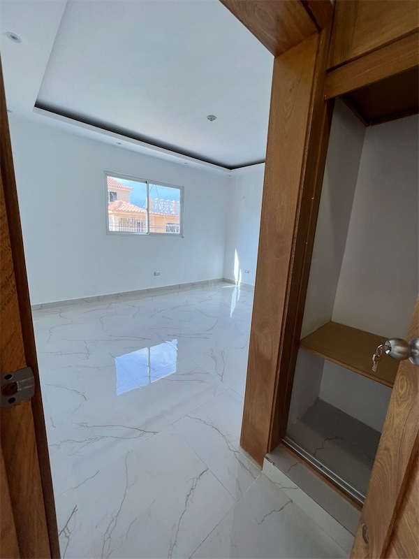casas - Venta de casa en la autopista de san Isidro brisa oriental Santo Domingo este 8