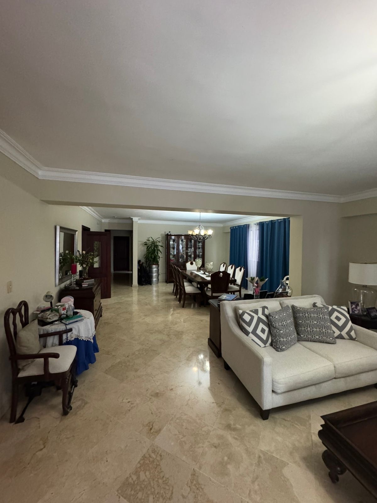 apartamentos - Apto Venta Serralles  piso 5  con 3 habitaciones 3 7