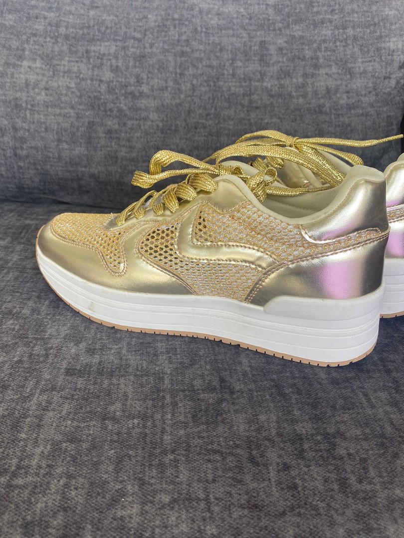 zapatos para mujer - Tennis Dorados Size 9 0